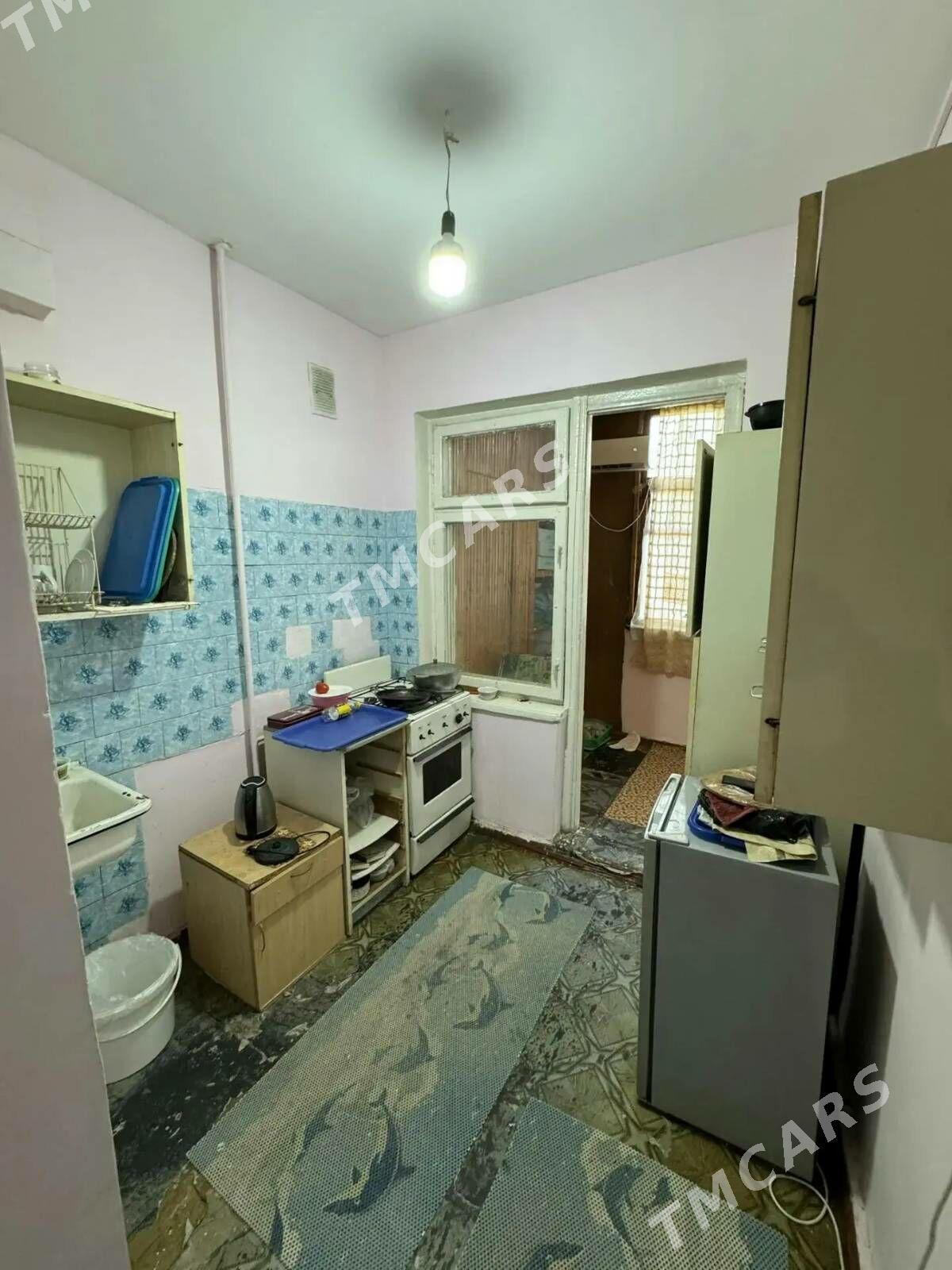 Kemine köç,2-komnat.kw,64m² - Kim raýon - img 3