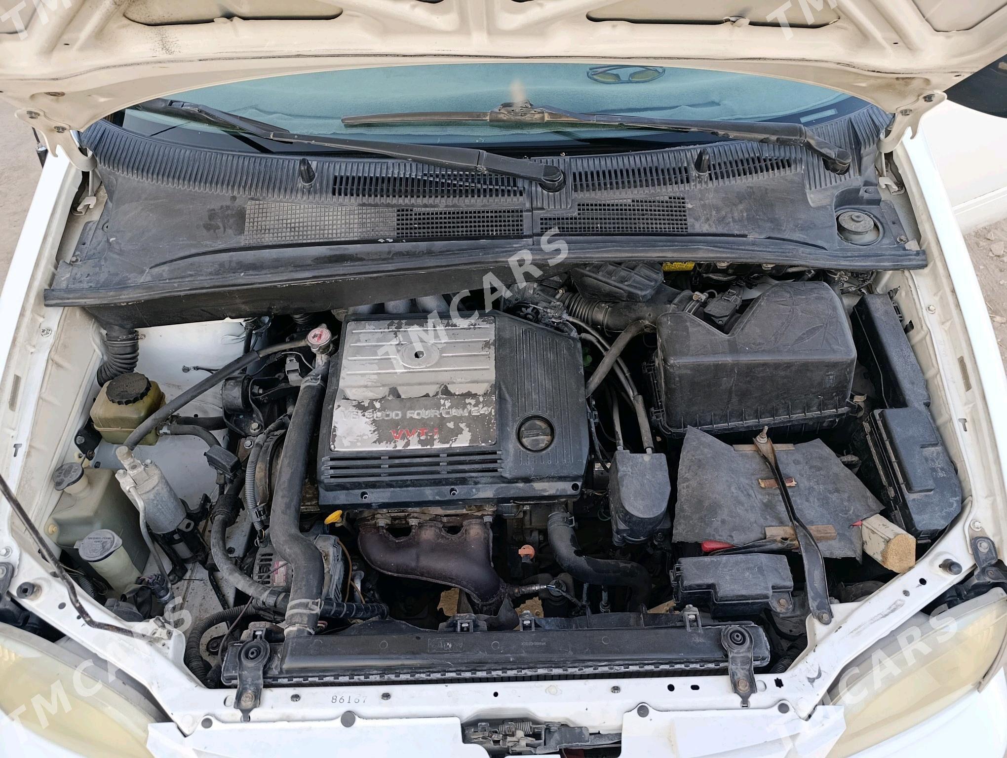 Toyota Sienna 2001 - 150 000 TMT - Гурбансолтан Едже - img 4
