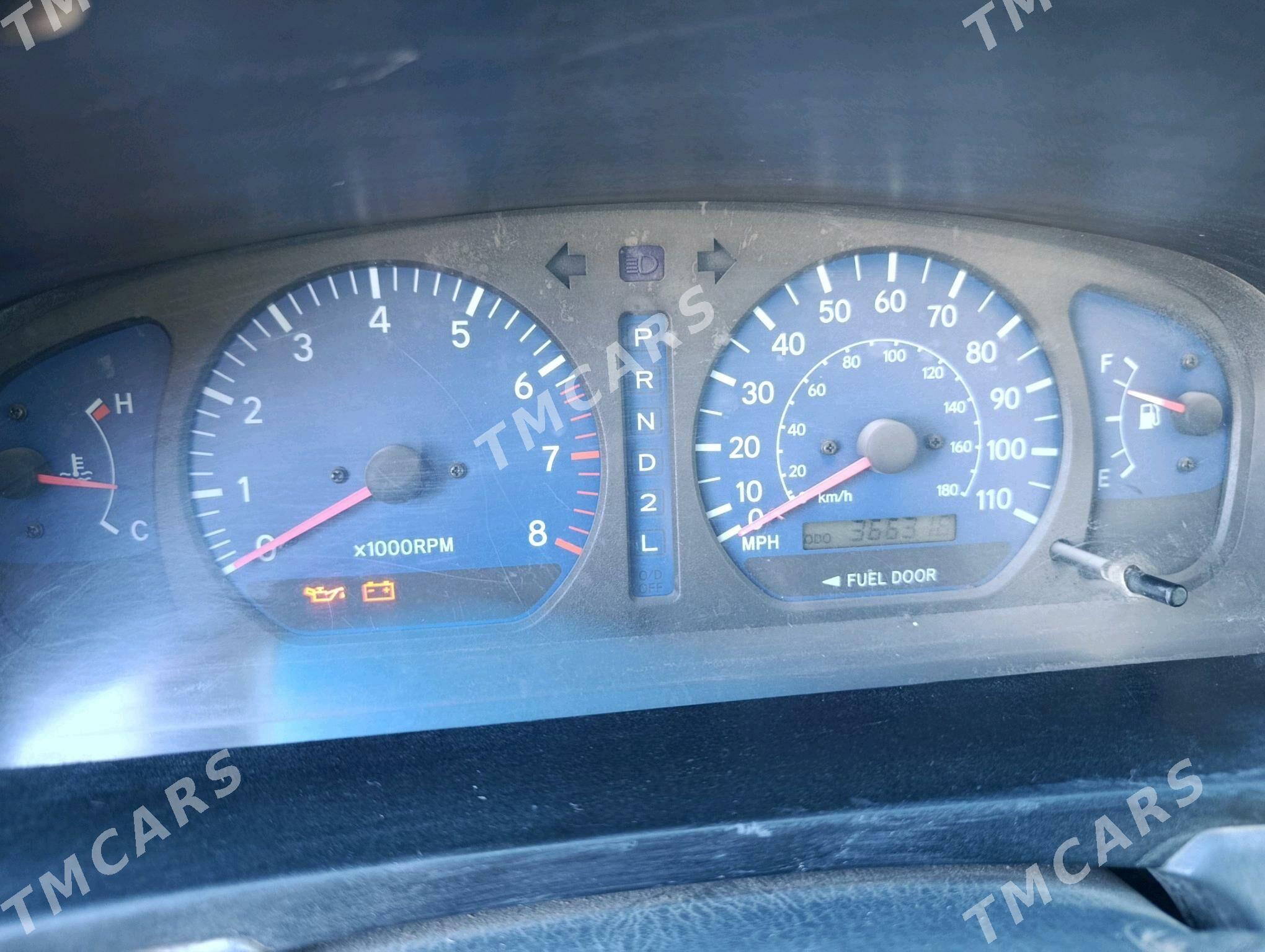 Toyota Sienna 2001 - 150 000 TMT - Гурбансолтан Едже - img 5