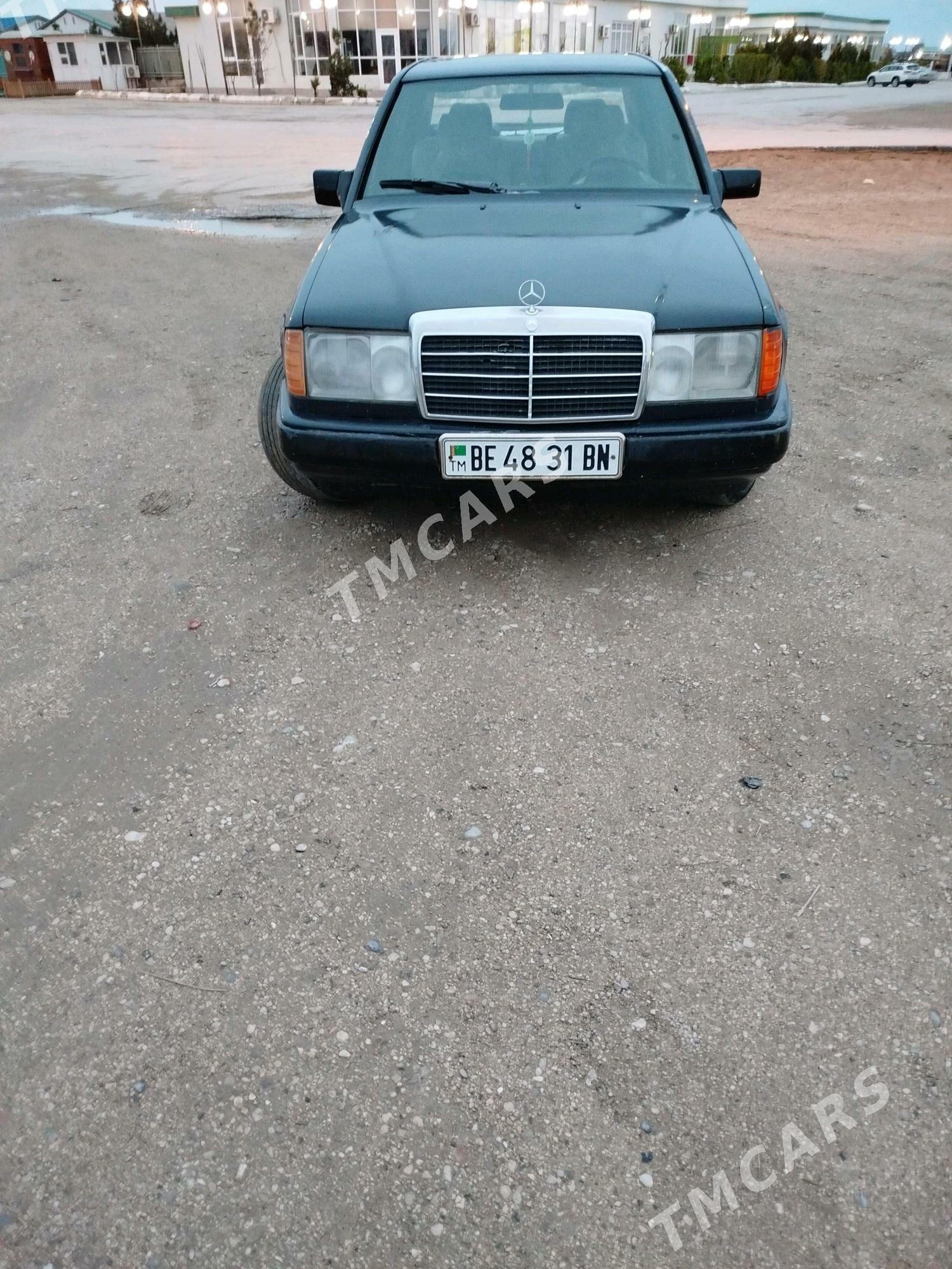 Mercedes-Benz 230E 1989 - 26 000 TMT - Hazar - img 4