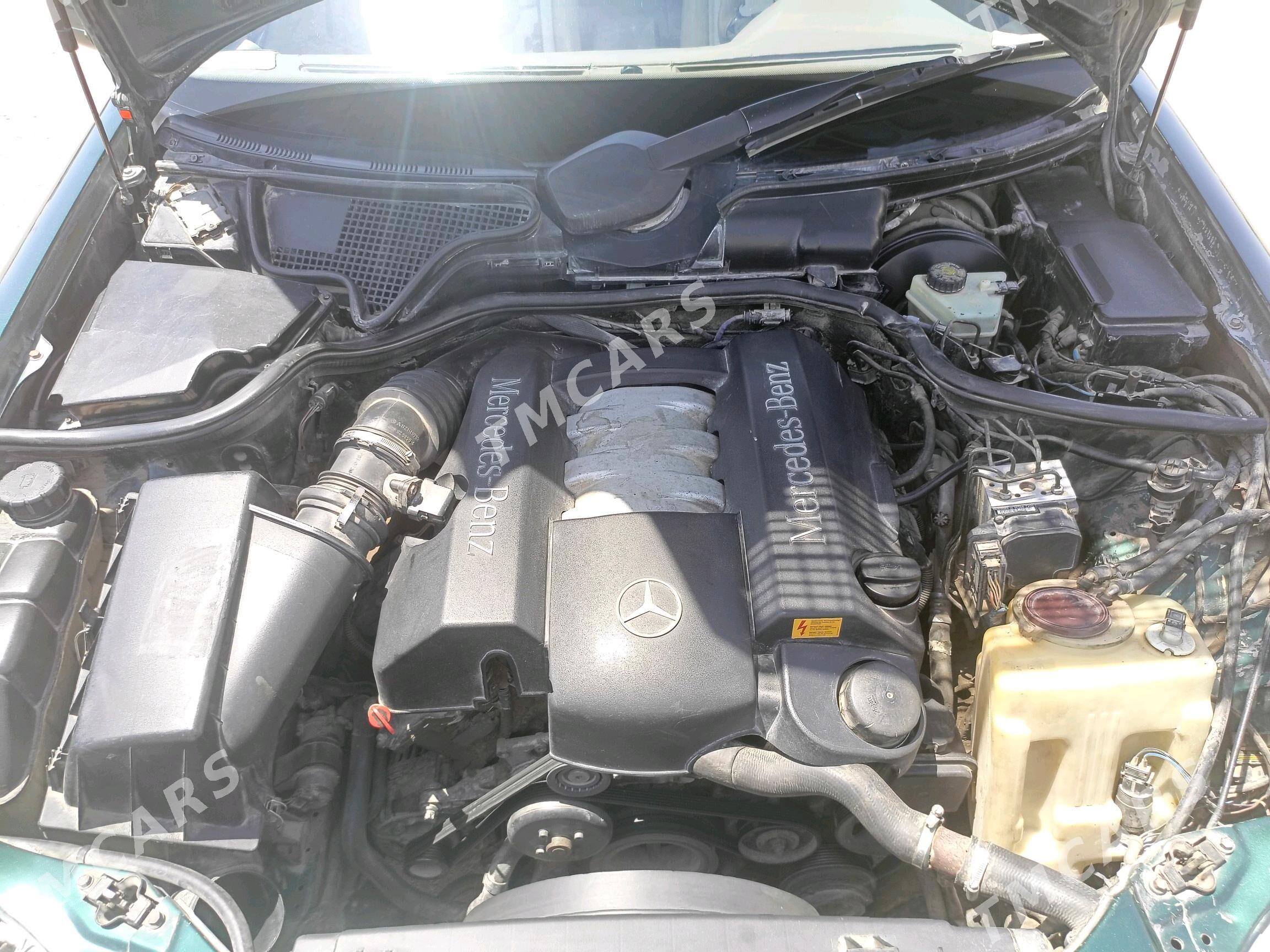 Mercedes-Benz E320 1999 - 80 000 TMT - Балканабат - img 5