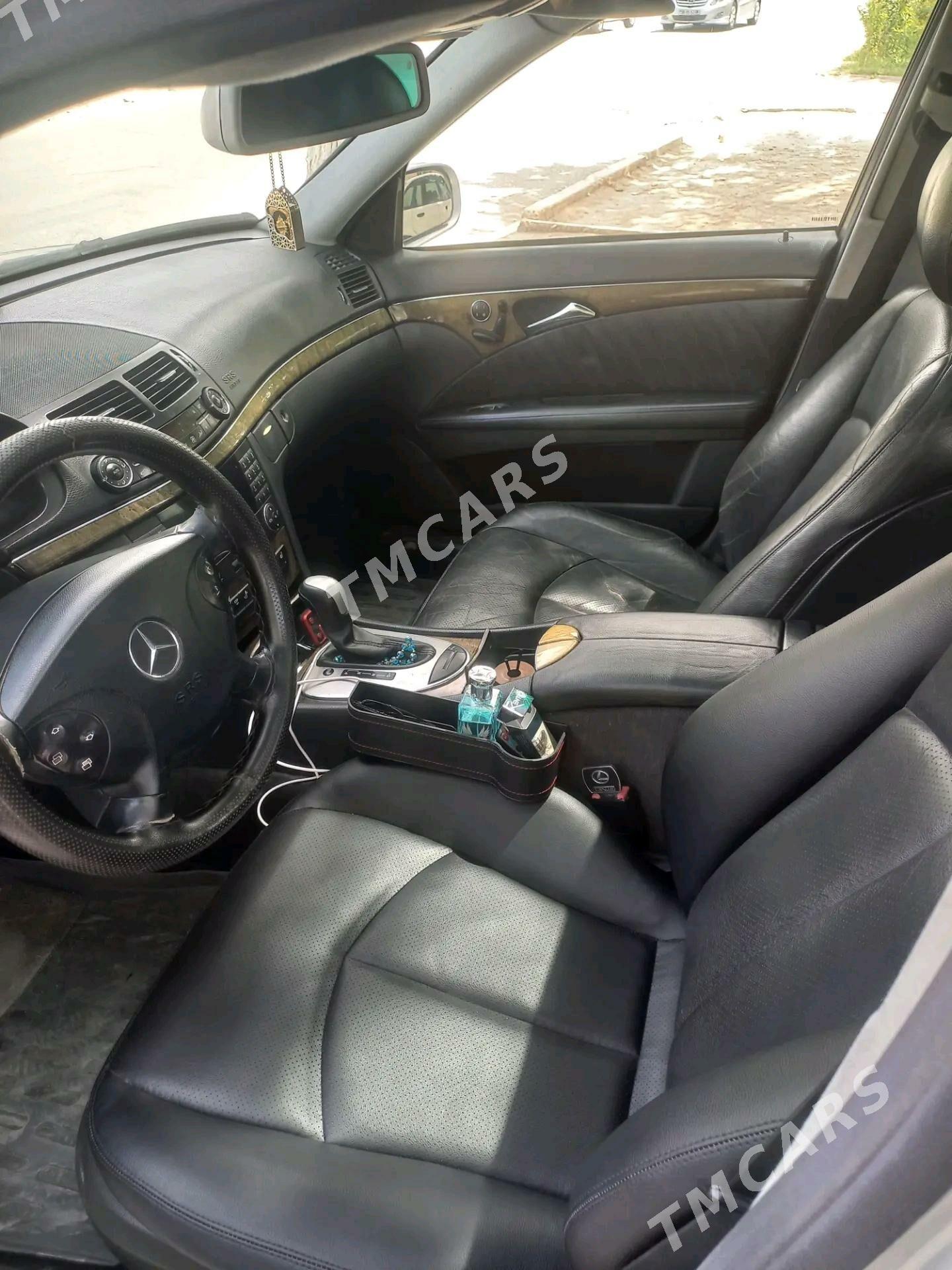Mercedes-Benz E320 2002 - 142 000 TMT - Balkanabat - img 4