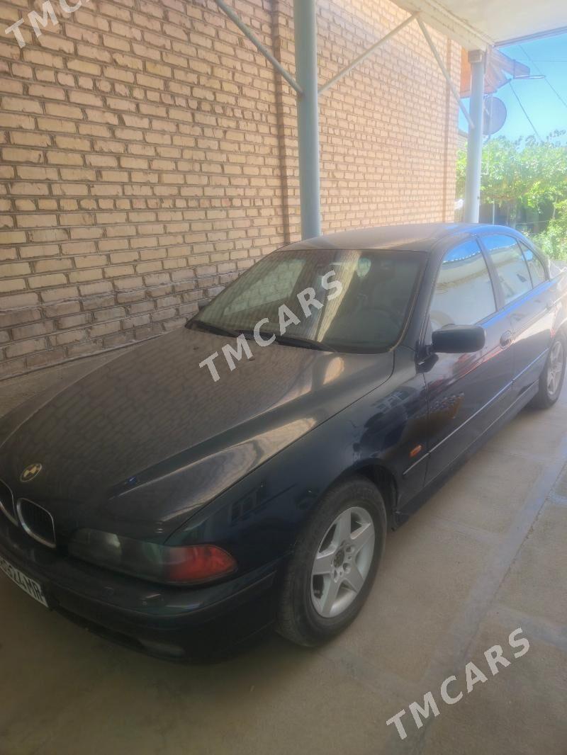 BMW E39 1998 - 100 000 TMT - Байрамали - img 4