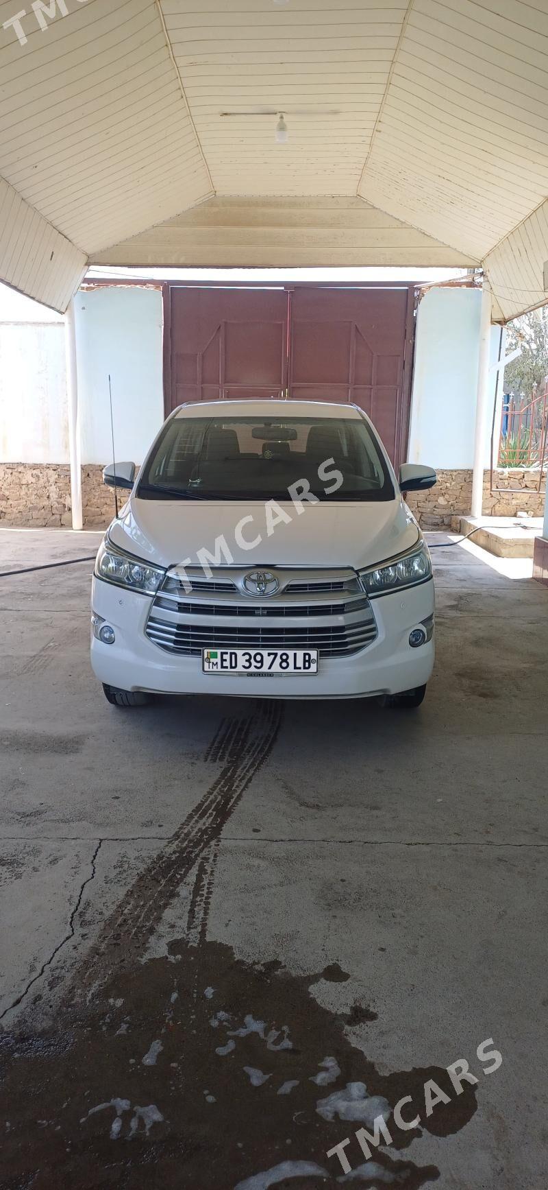 Toyota Innova 2021 - 270 000 TMT - Койтендаг - img 3