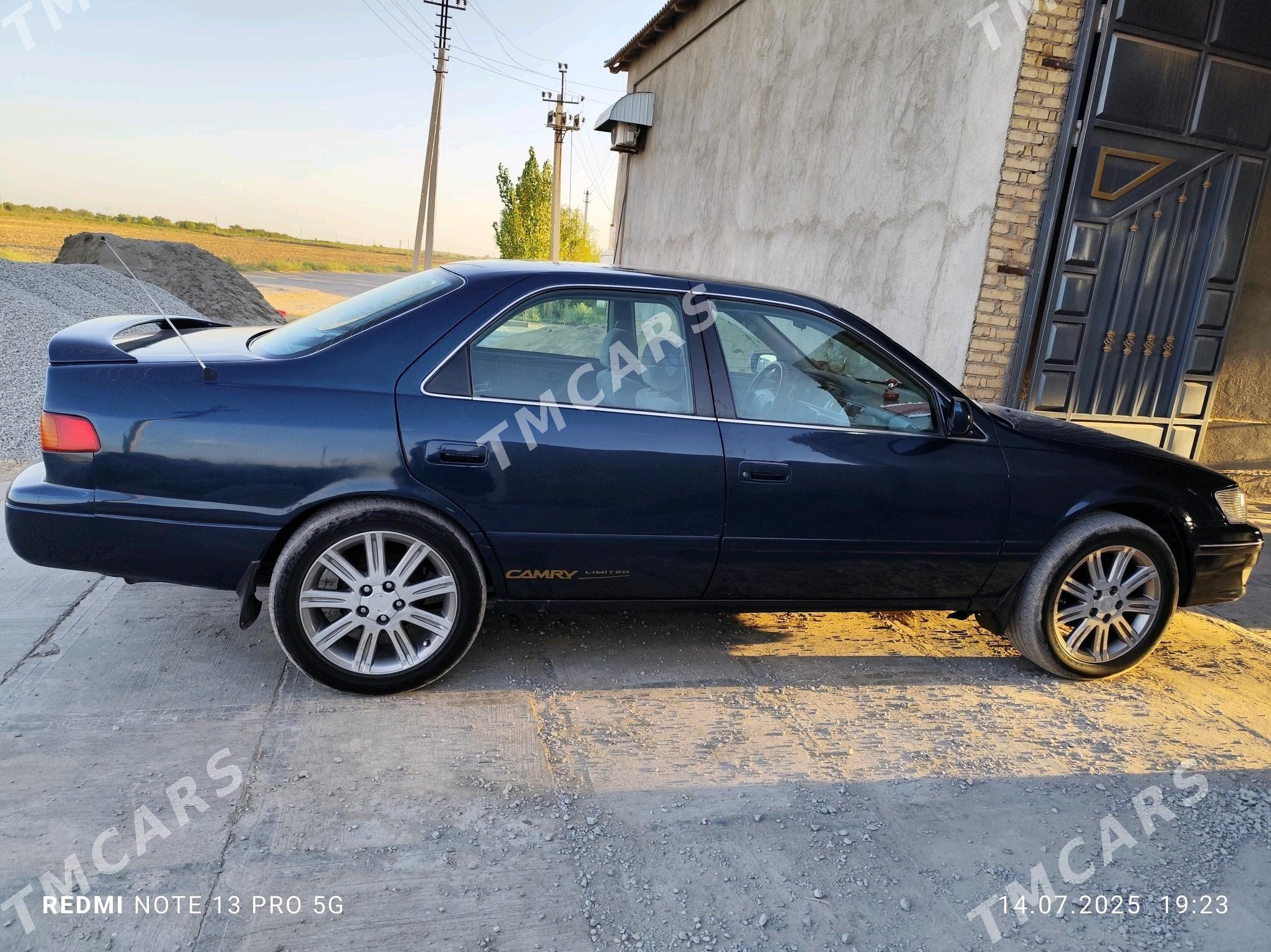 Toyota Camry 2000 - 130 000 TMT - Дянев - img 2