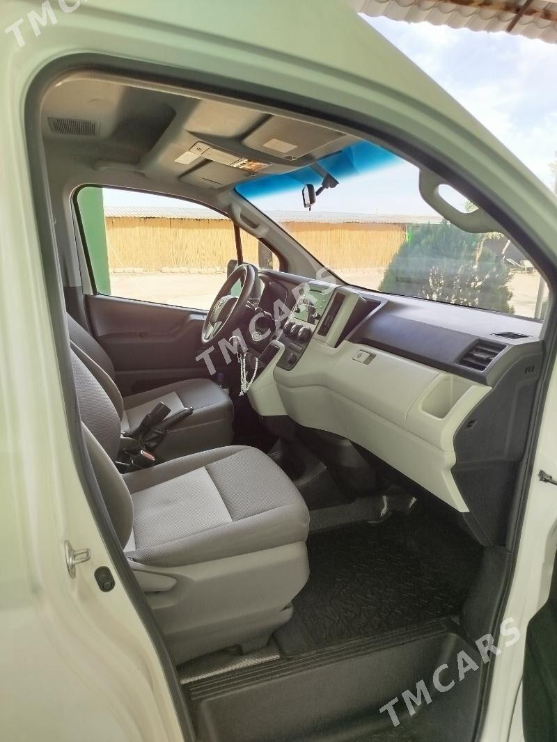 Toyota Hiace 2021 - 880 000 TMT - Яшлык - img 5
