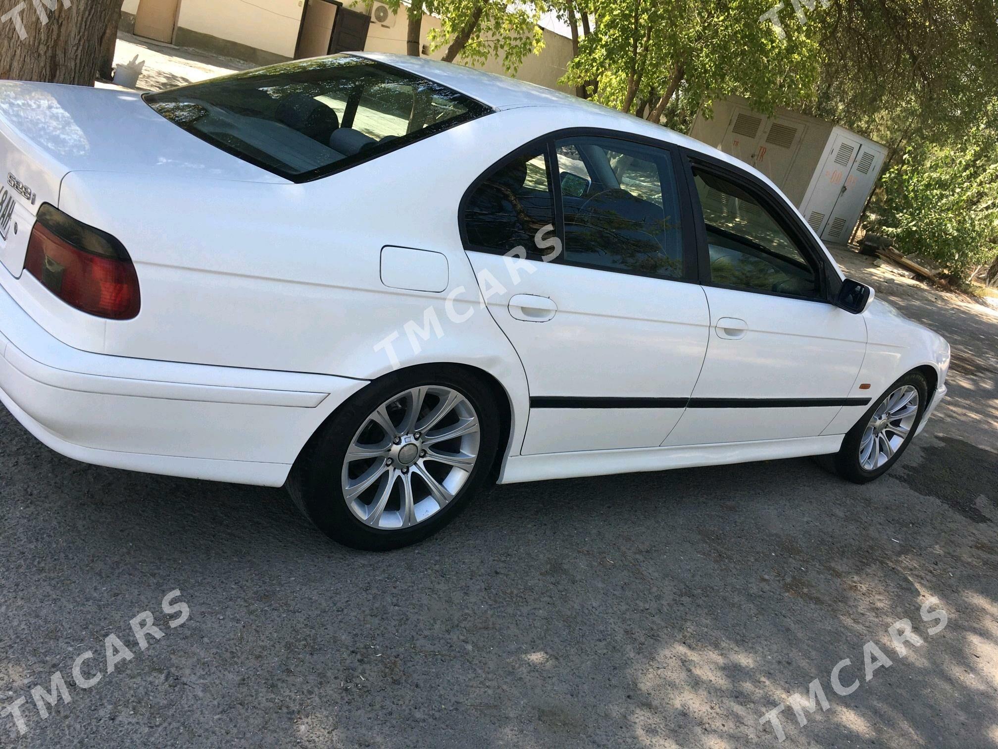 BMW E39 1999 - 90 000 TMT - 30 mkr - img 5