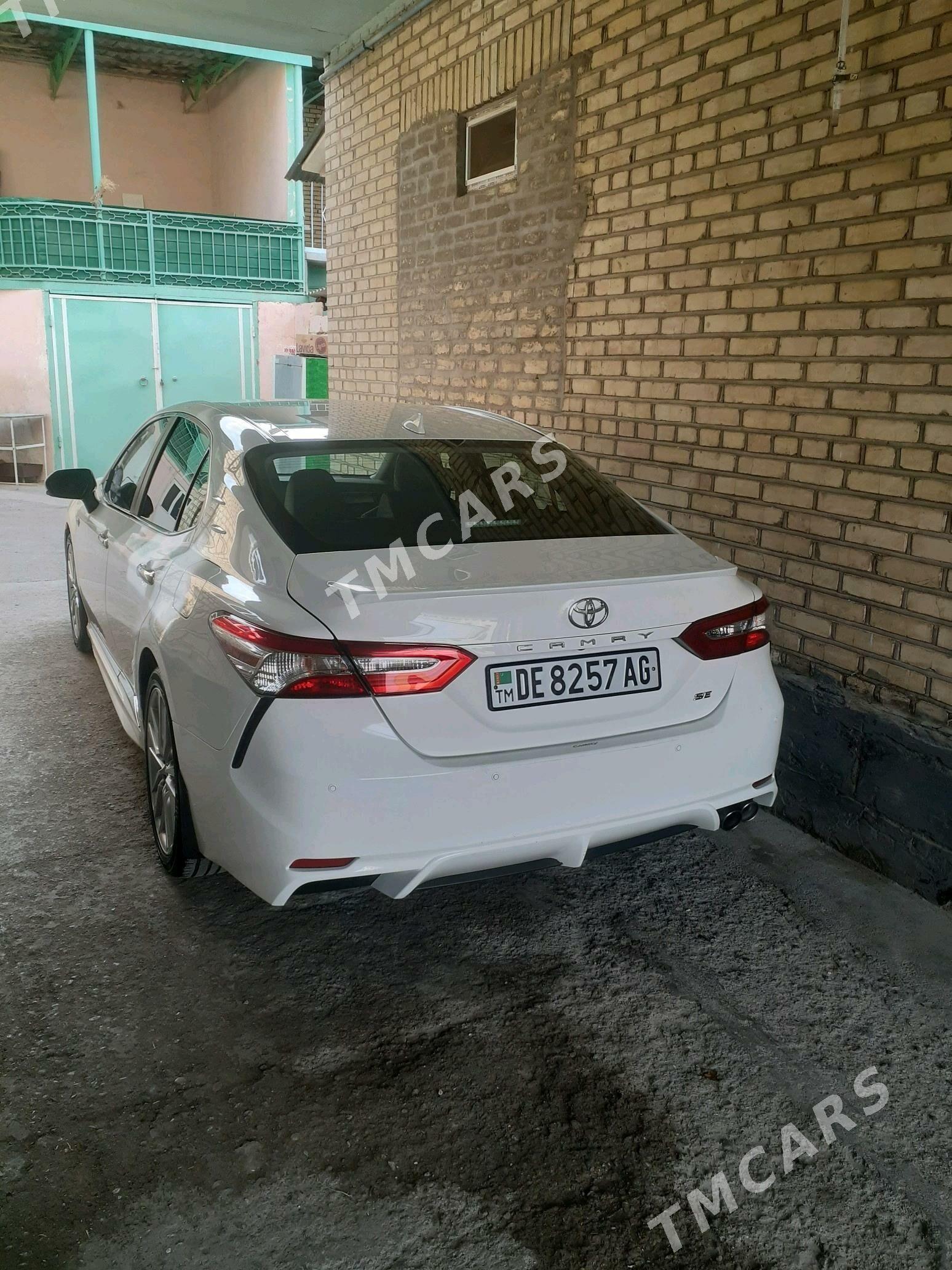 Toyota Camry 2020 - 270 000 TMT - Aşgabat - img 3