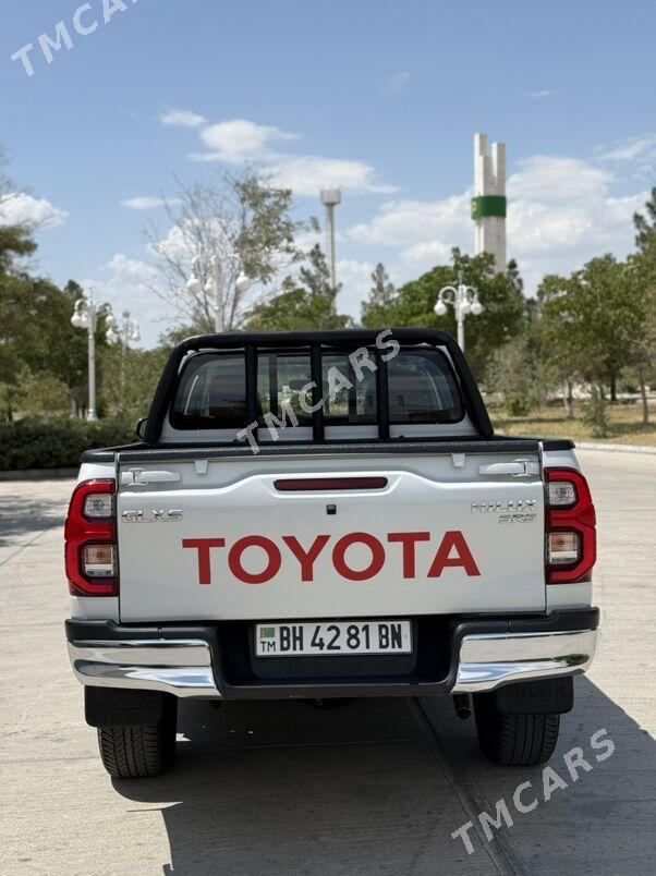 Toyota Hilux 2024 - 630 000 TMT - Балканабат - img 7