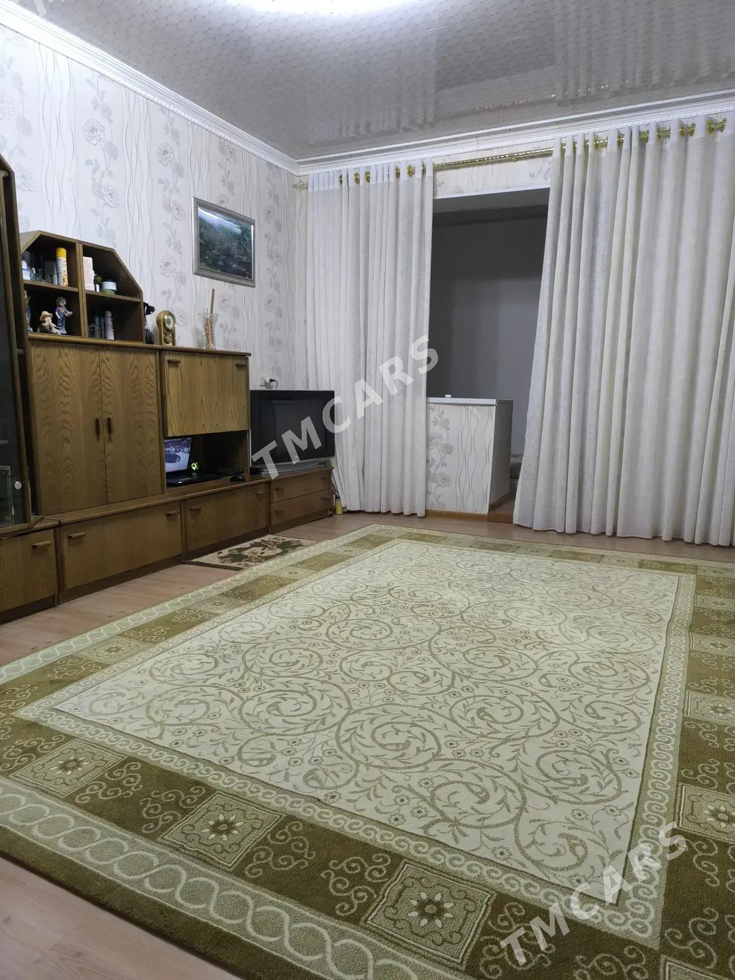 продам квартиру 10 мкр 1 ком - Aşgabat - img 3