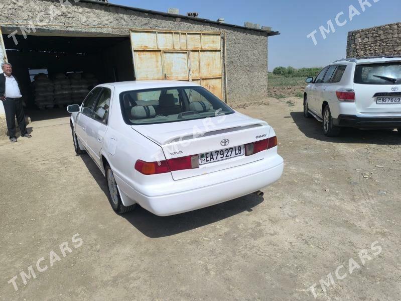 Toyota Camry 2000 - 130 000 TMT - Магданлы - img 8