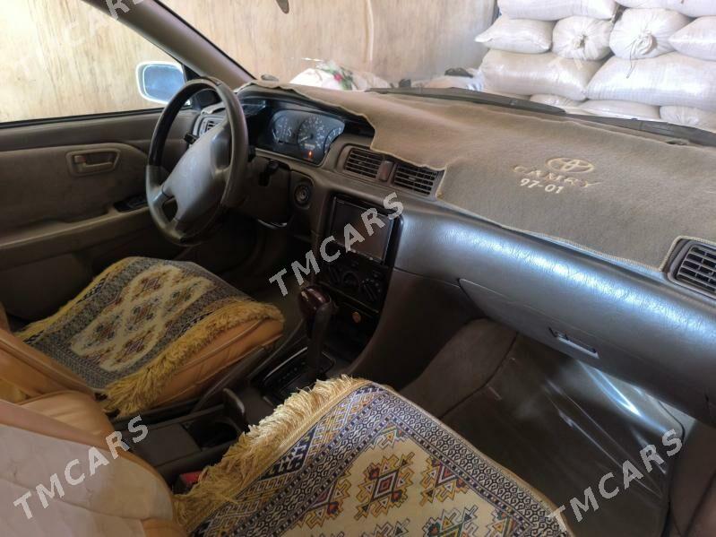 Toyota Camry 2000 - 130 000 TMT - Магданлы - img 3