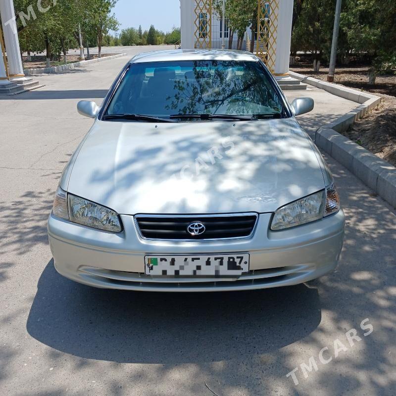 Toyota Camry 2001 - 155 000 TMT - Дашогуз - img 4