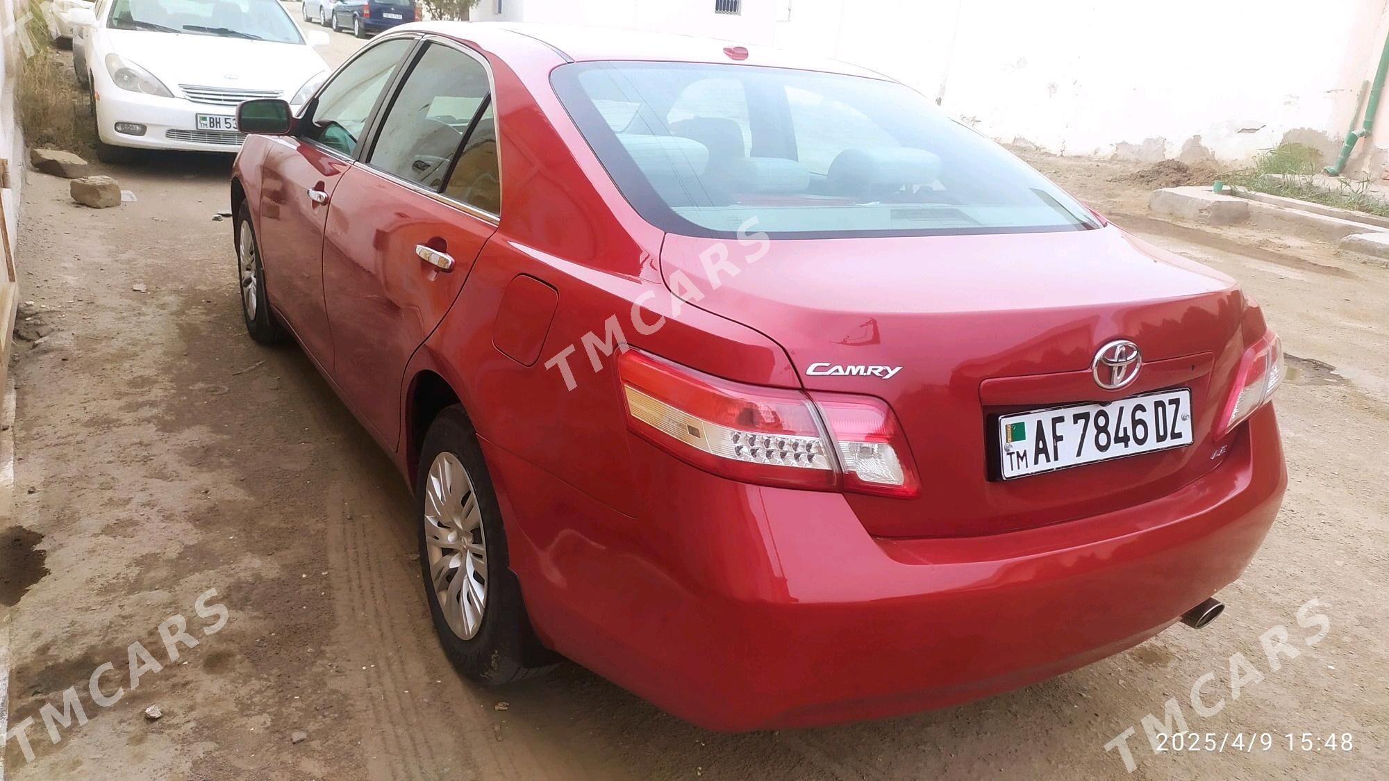 Toyota Camry 2010 - 170 000 TMT - Дашогуз - img 3