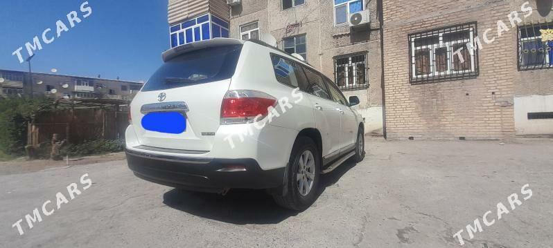 Toyota Highlander 2011 - 310 000 TMT - Туркменабат - img 3
