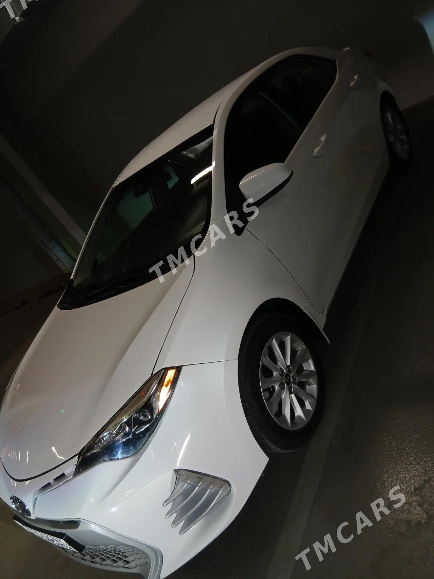 Toyota Corolla 2018 - 190 000 TMT - Ашхабад - img 2