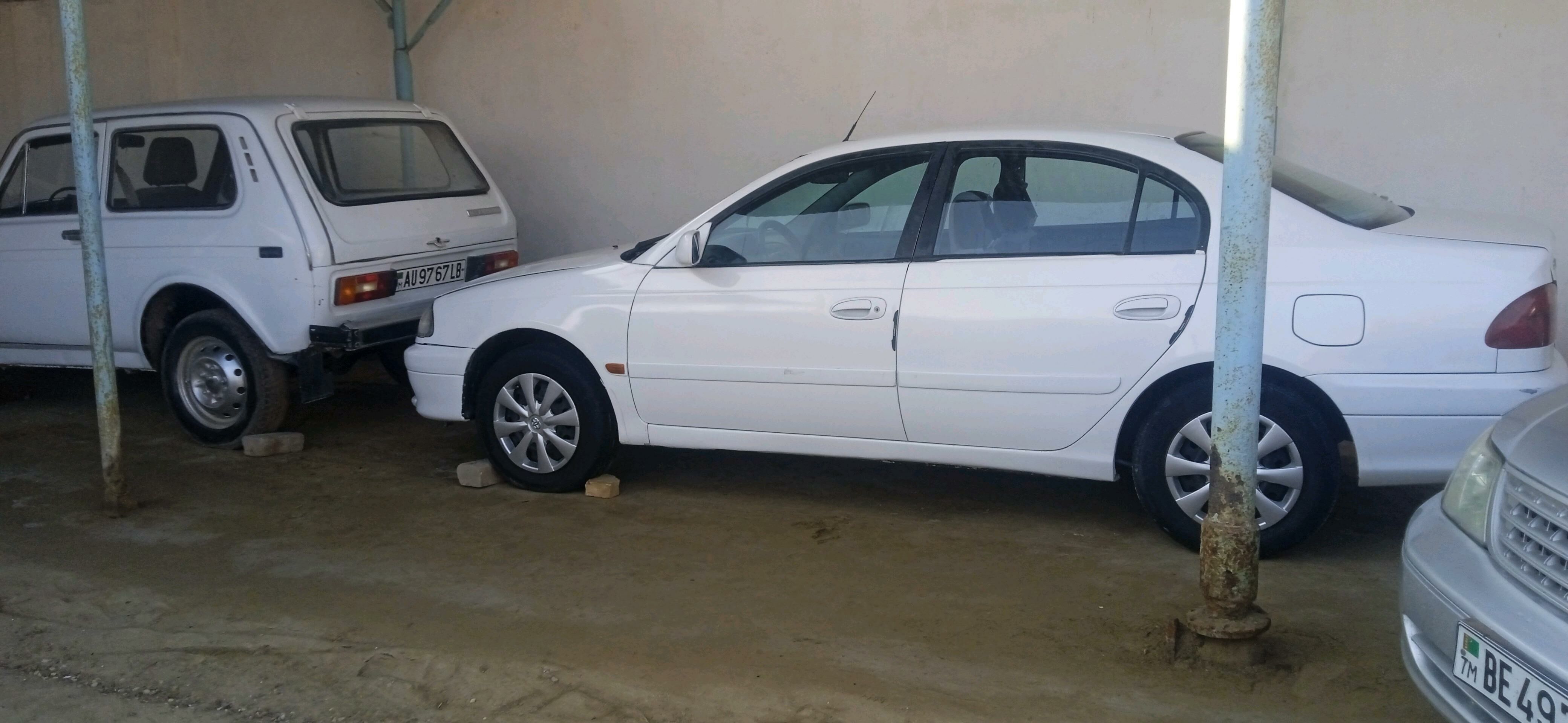 Toyota Avensis 2000 - 70 000 TMT - Дарганата - img 4