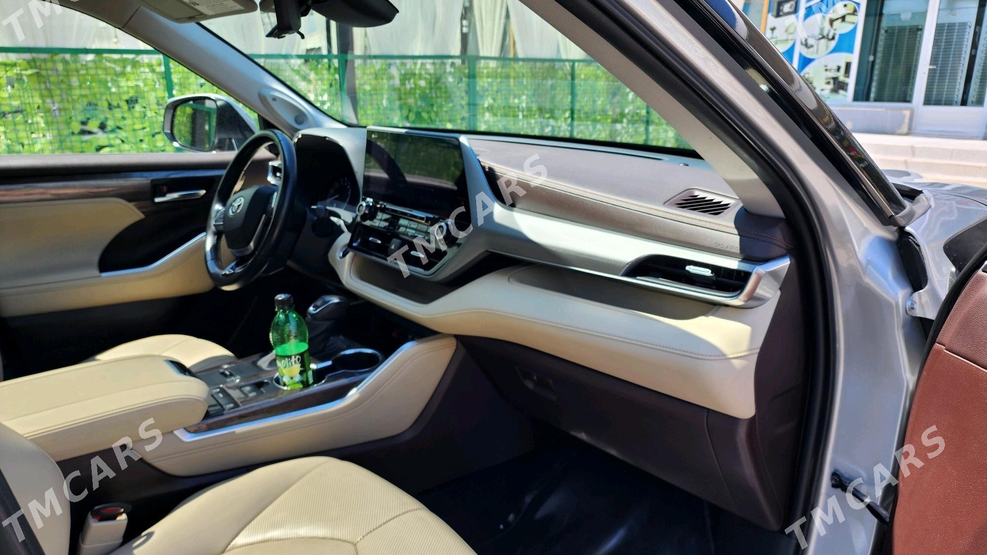 Toyota Highlander 2021 - 710 000 TMT - Дашогуз - img 4