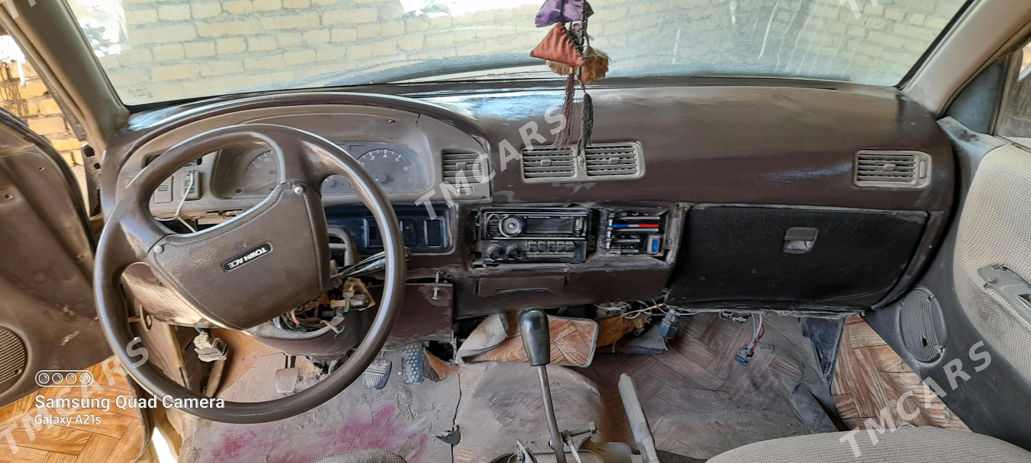 Toyota Town Ace 1989 - 12 000 TMT - Дянев - img 5