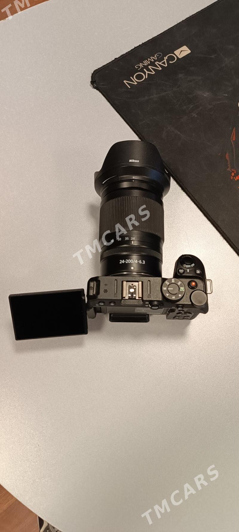 nikon z30 - Moskowskiý köç. (10 ýyl abadançylyk şaýoly) - img 2
