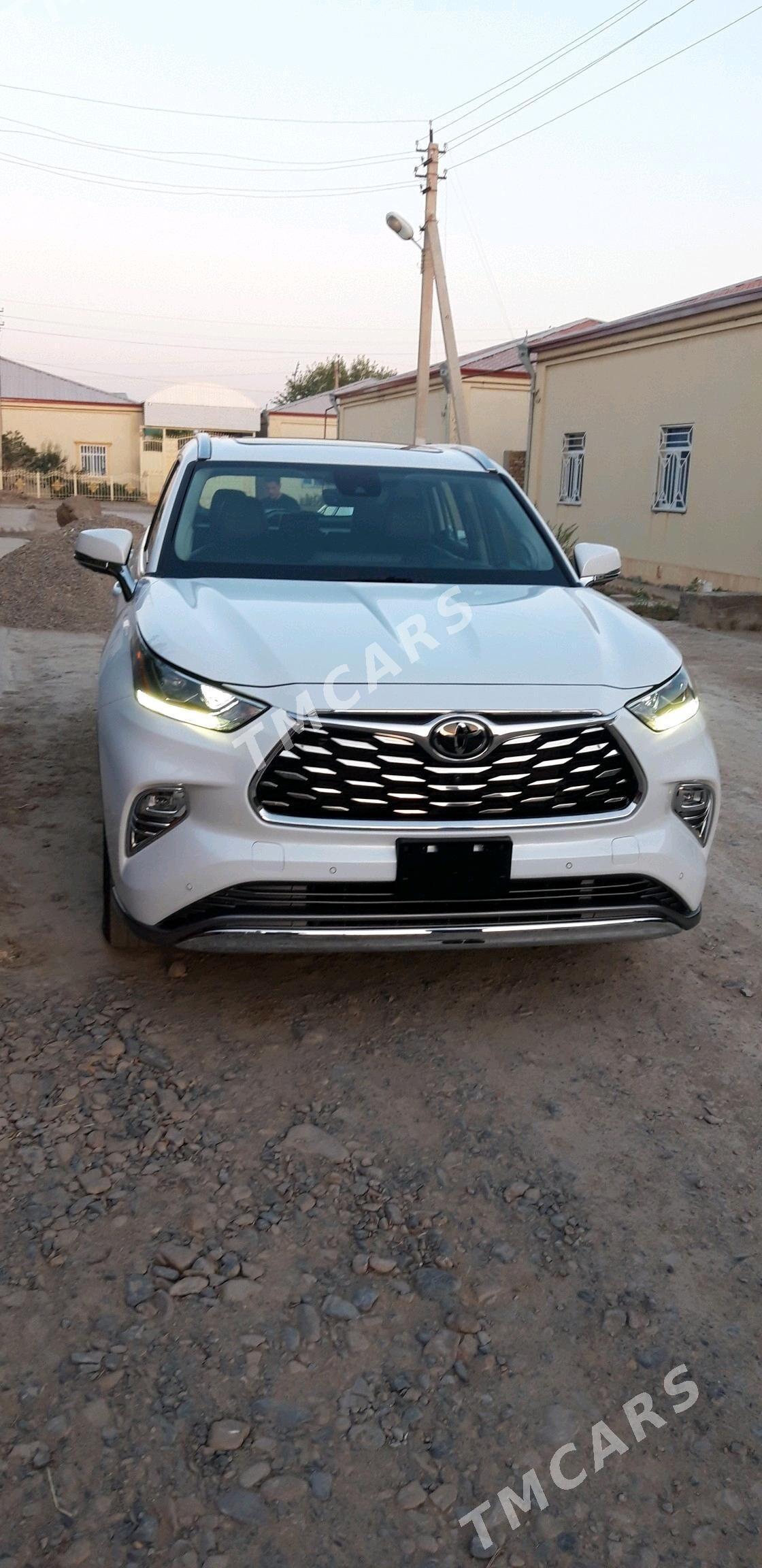 Toyota Highlander 2021 - 550 000 TMT - Мары - img 3