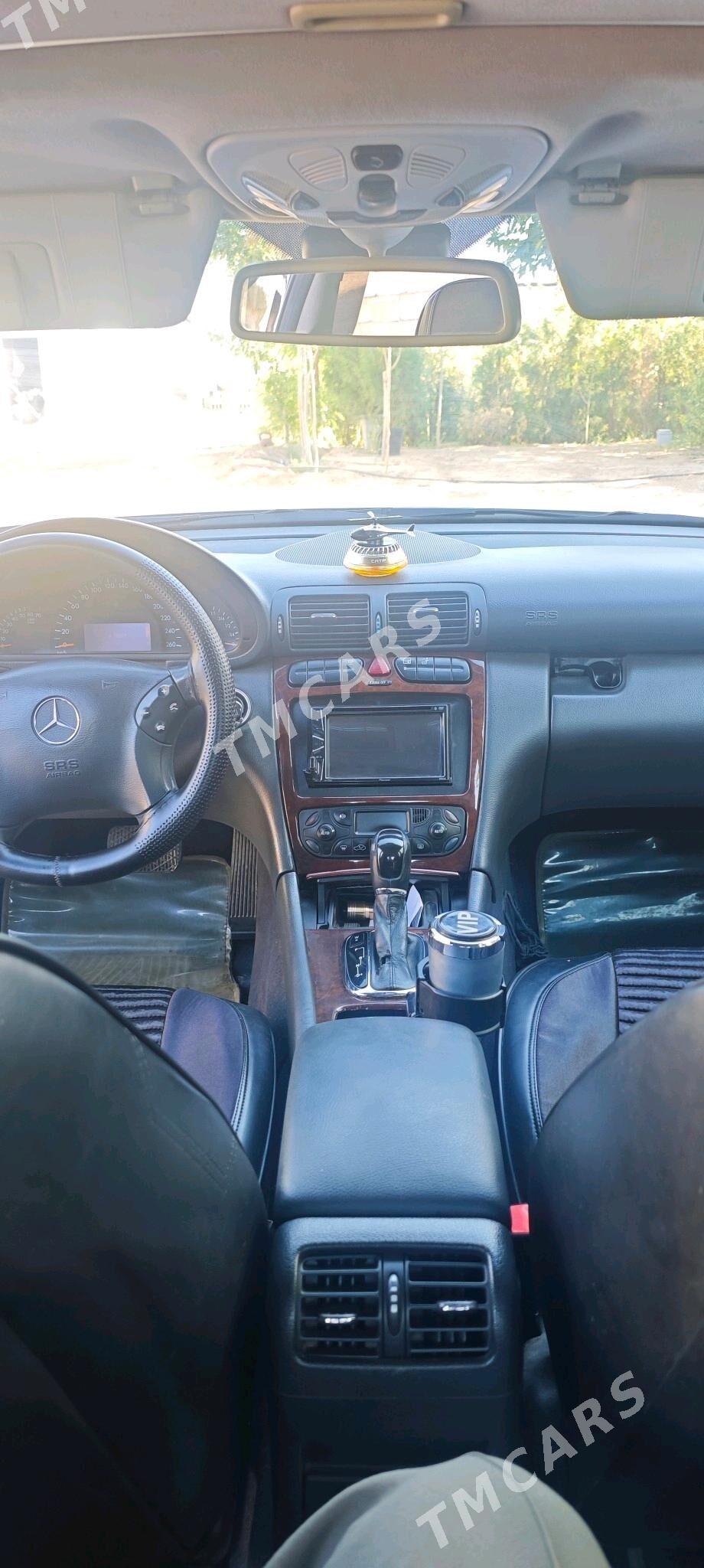 Mercedes-Benz C250 2001 - 72 000 TMT - Анев - img 4