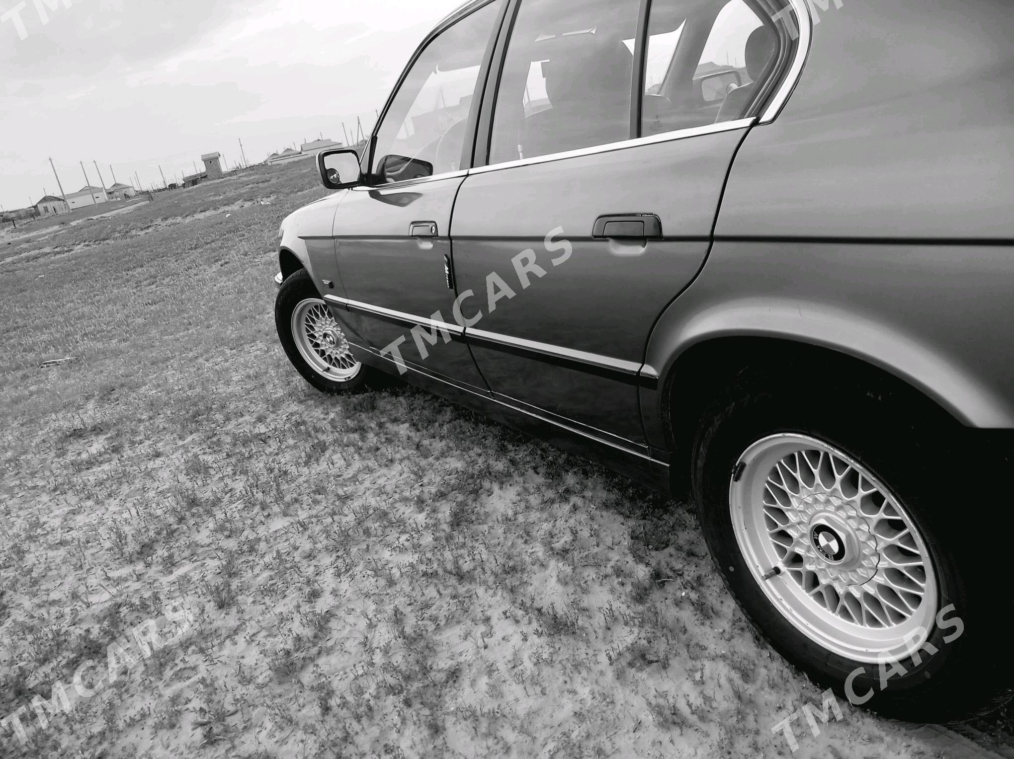 BMW 525 1991 - 55 000 TMT - Эсенгулы - img 3