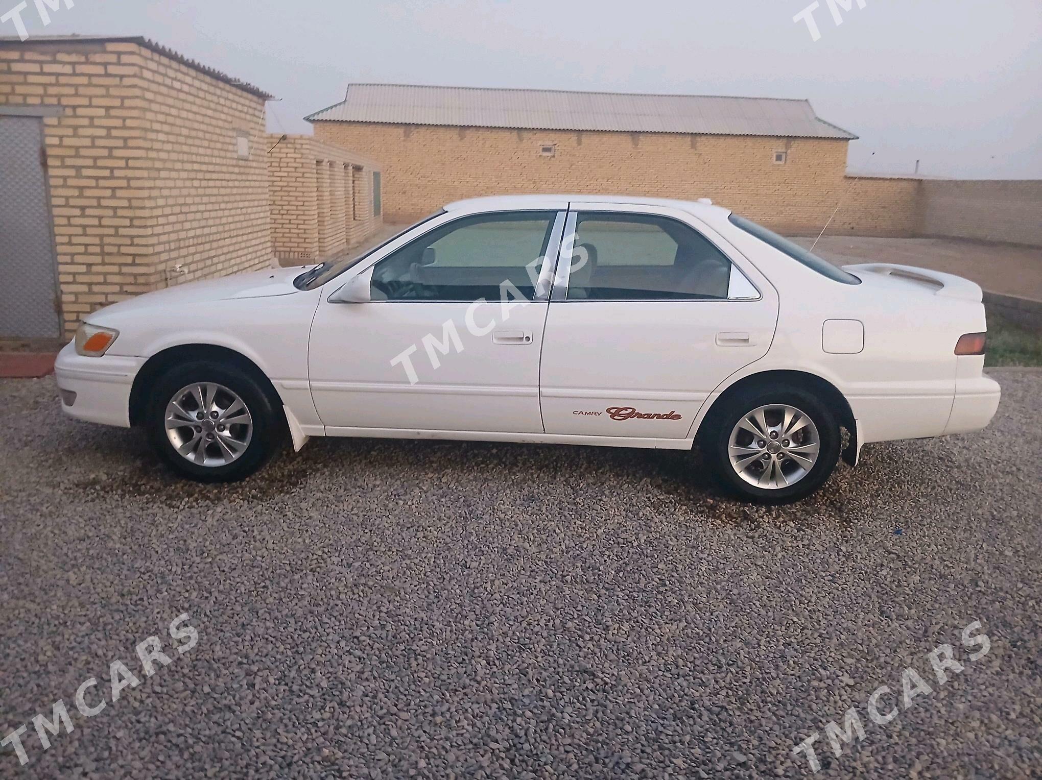 Toyota Camry 1998 - 115 000 TMT - Серахс - img 4