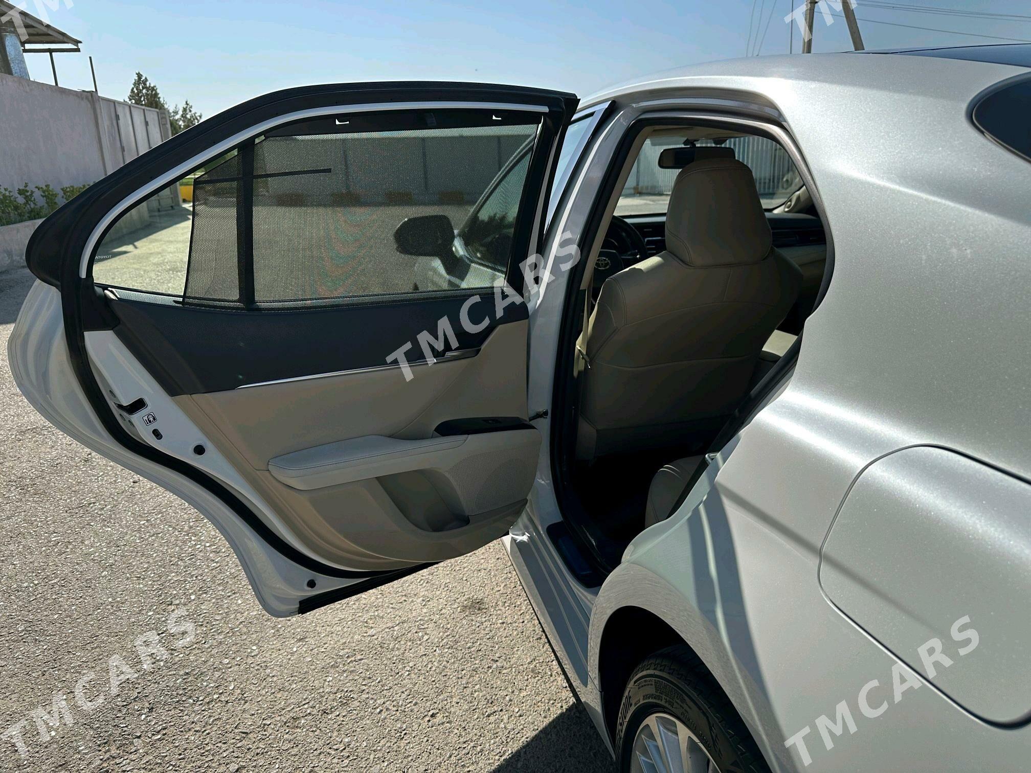 Toyota Camry 2019 - 600 000 TMT - Aşgabat - img 3