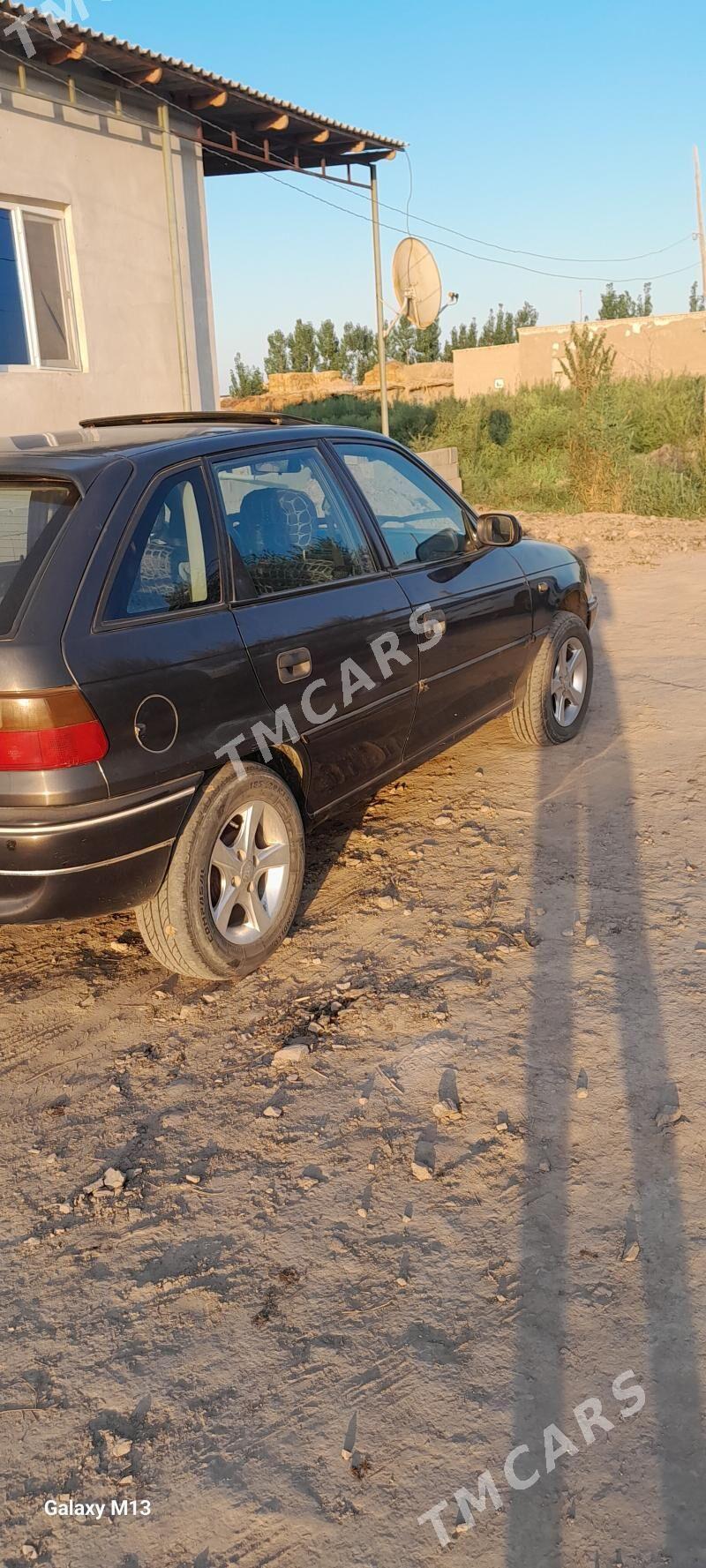 Opel Astra 1996 - 60 000 TMT - Шабатский этрап - img 3