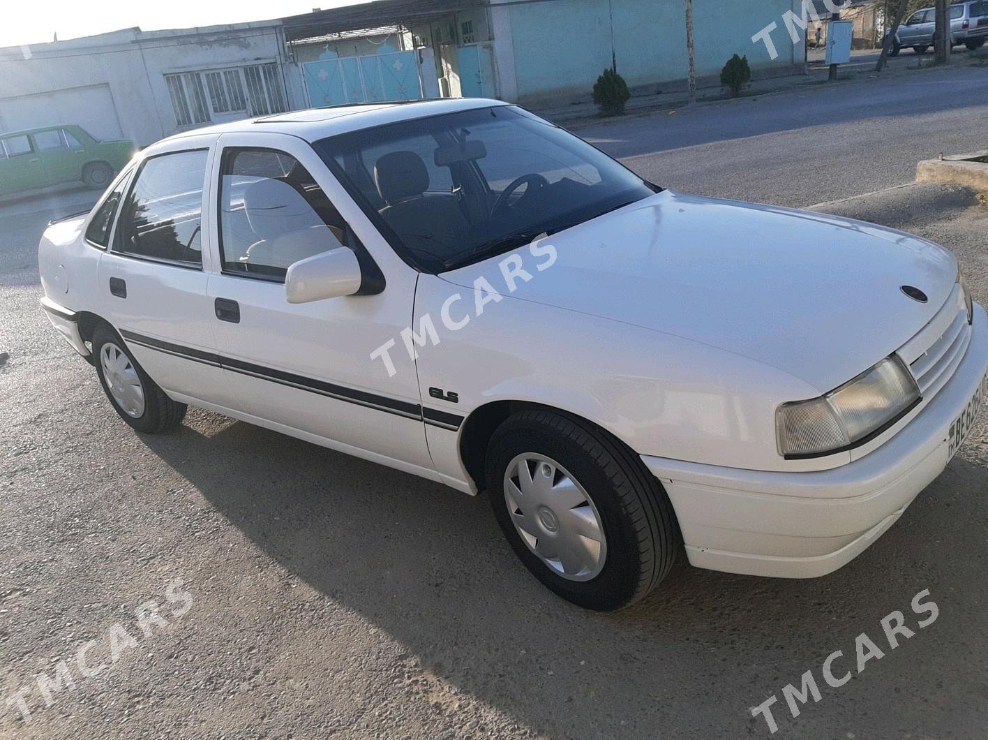 Opel Vectra 1991 - 35 000 TMT - Бахарден - img 3