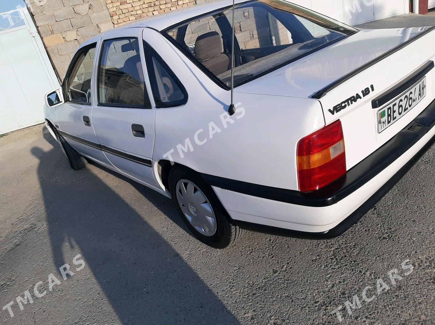 Opel Vectra 1991 - 35 000 TMT - Бахарден - img 2