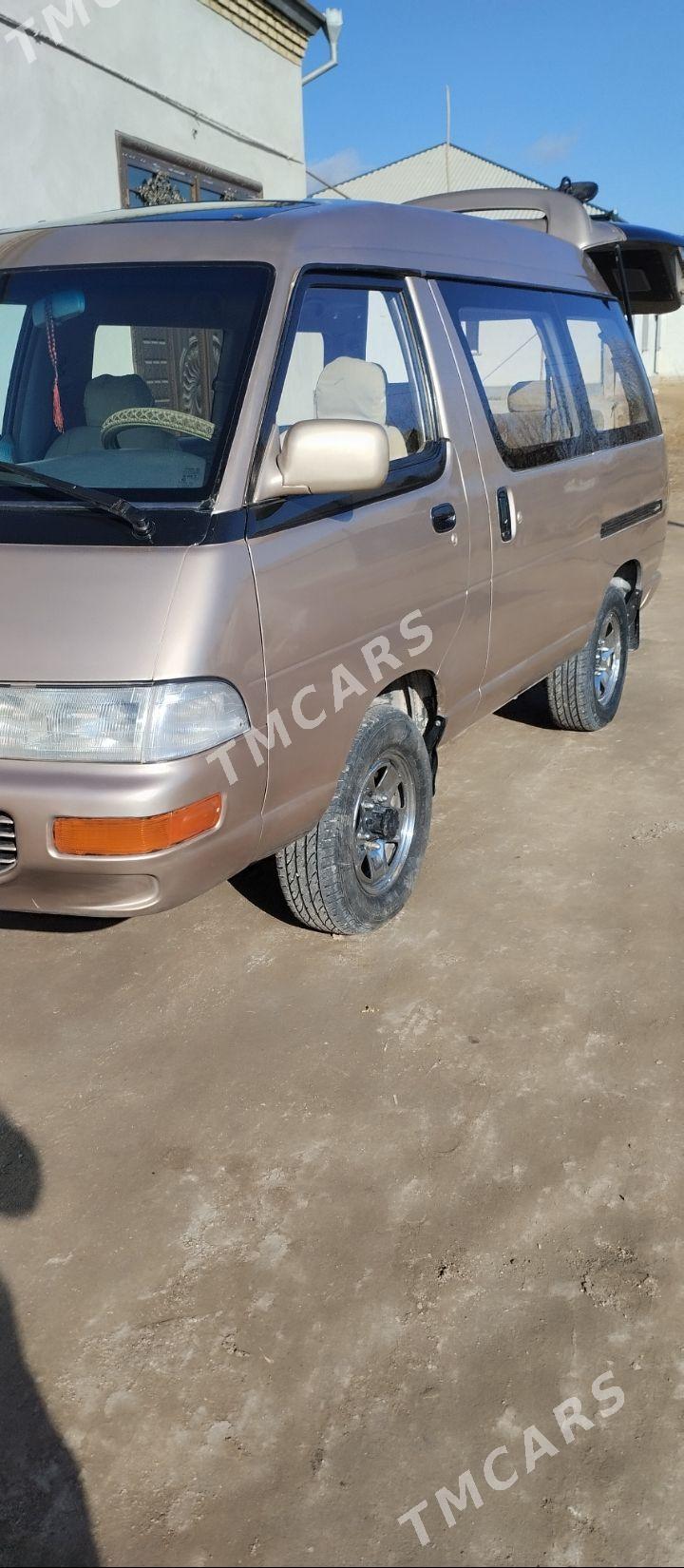 Toyota Town Ace 1992 - 50 000 TMT - Шабатский этрап - img 2