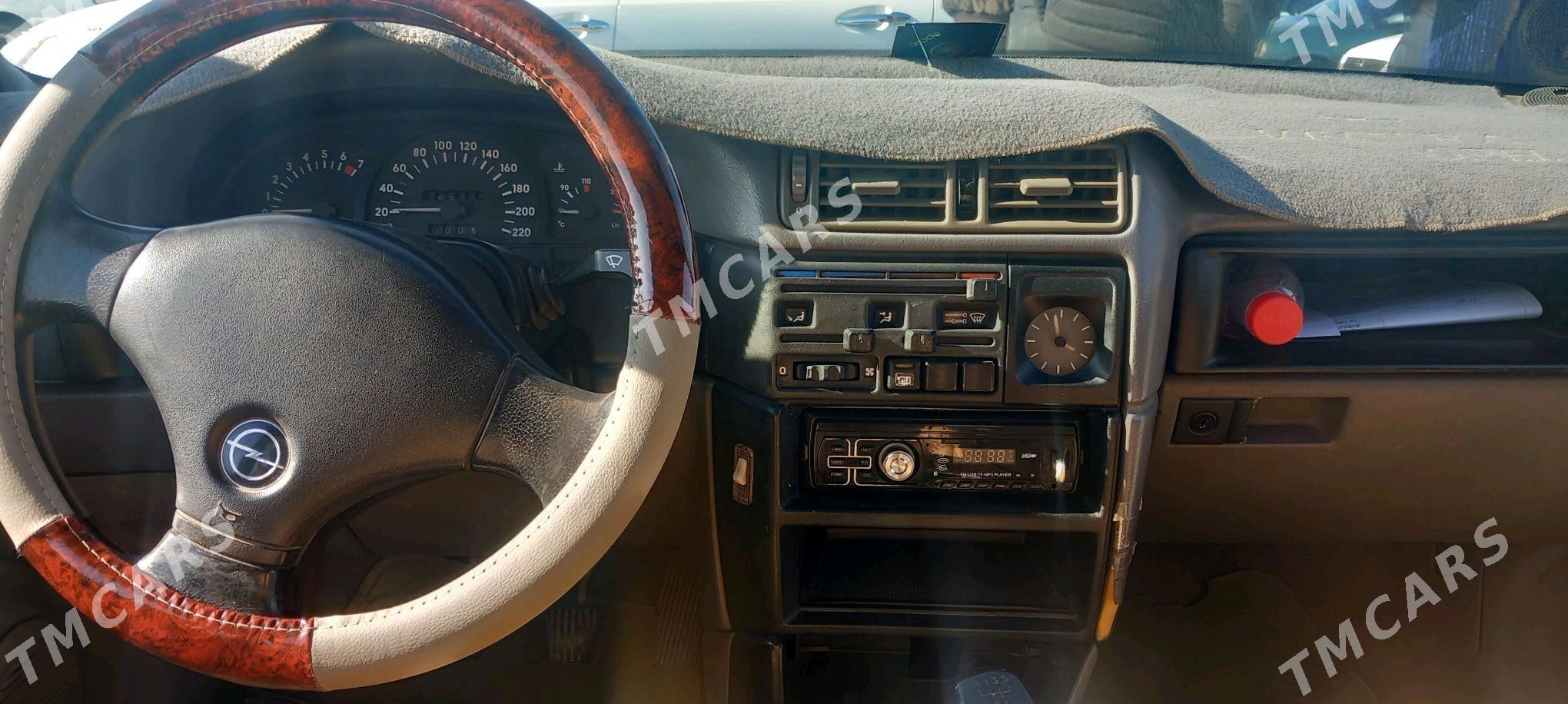Opel Vectra 1989 - 25 000 TMT - Görogly (Tagta) - img 5