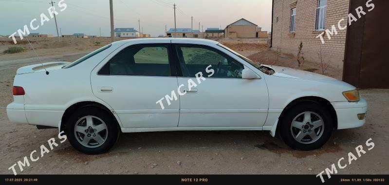 Toyota Camry 2000 - 125 000 TMT - Darganata - img 3
