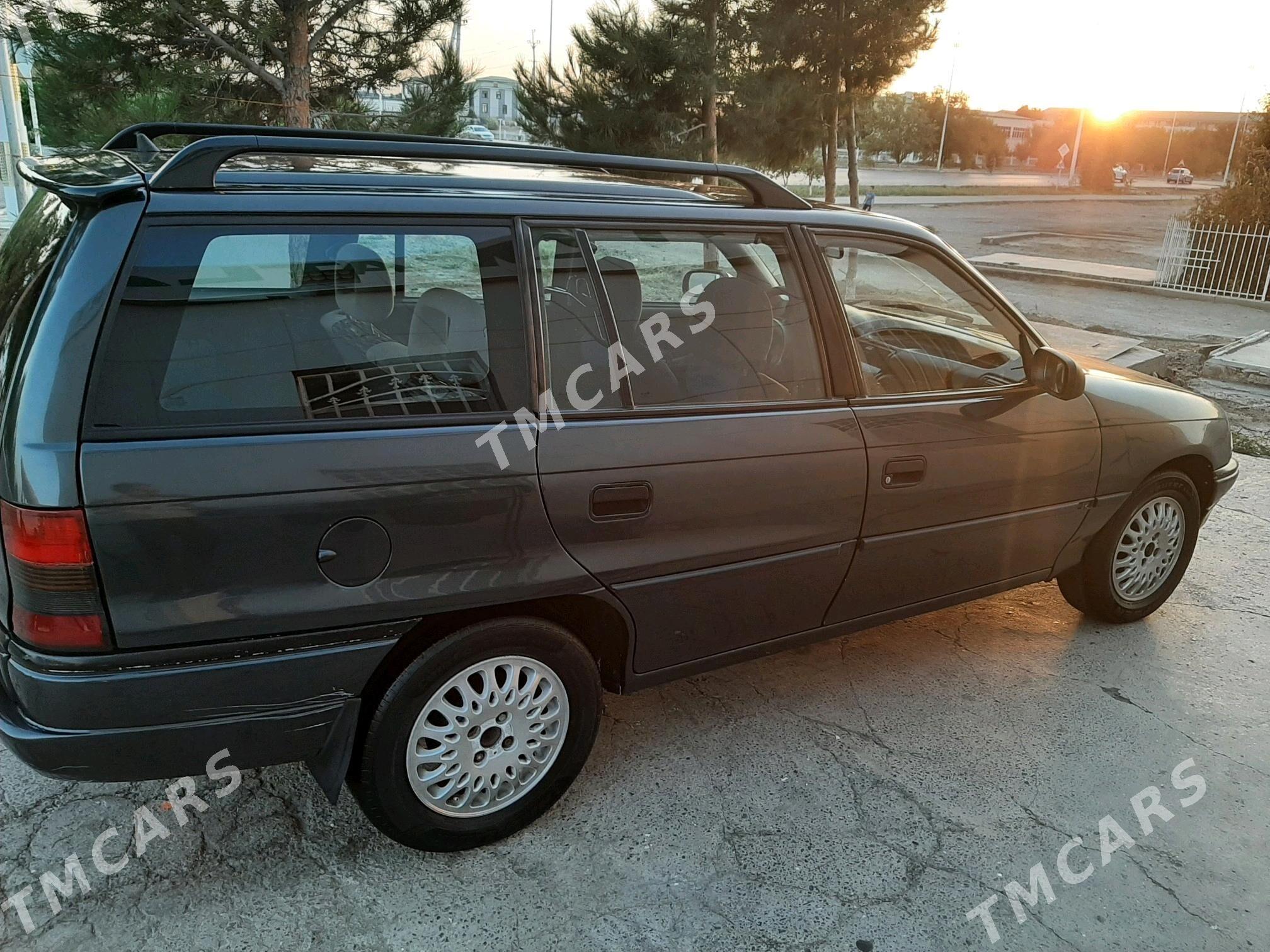 Opel Astra 1993 - 47 000 TMT - Чарджоу - img 2