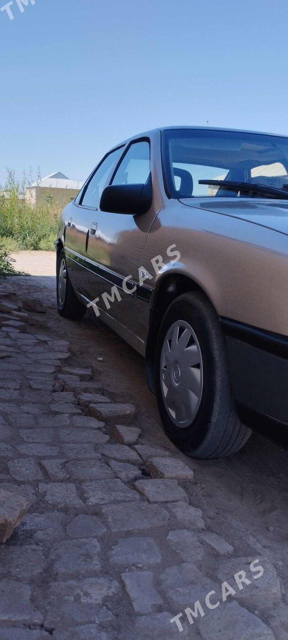 Opel Vectra 1992 - 26 000 TMT - Мары - img 4