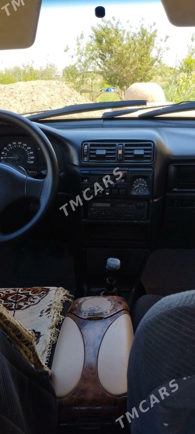 Opel Vectra 1992 - 26 000 TMT - Мары - img 2
