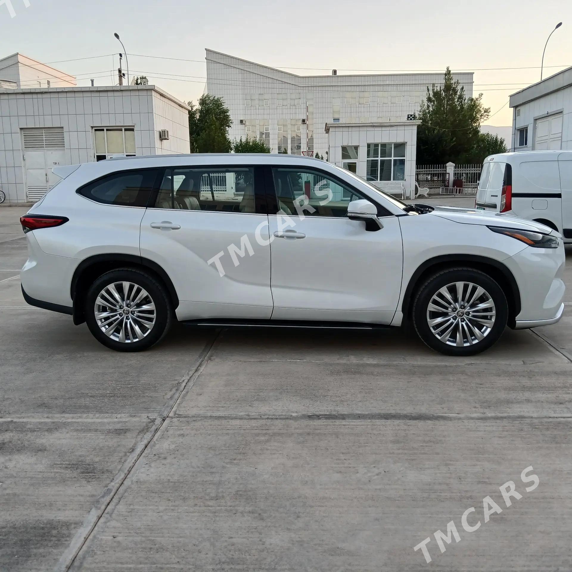 Toyota Highlander 2022 - 698 000 TMT - G.Kuliýew köç. (Obýezdnoý) - img 2