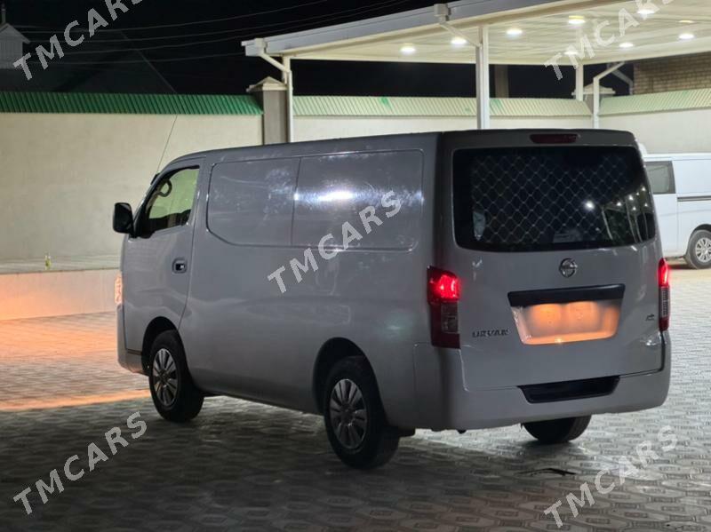 Nissan Urvan 2023 - 380 000 TMT - Mary - img 3