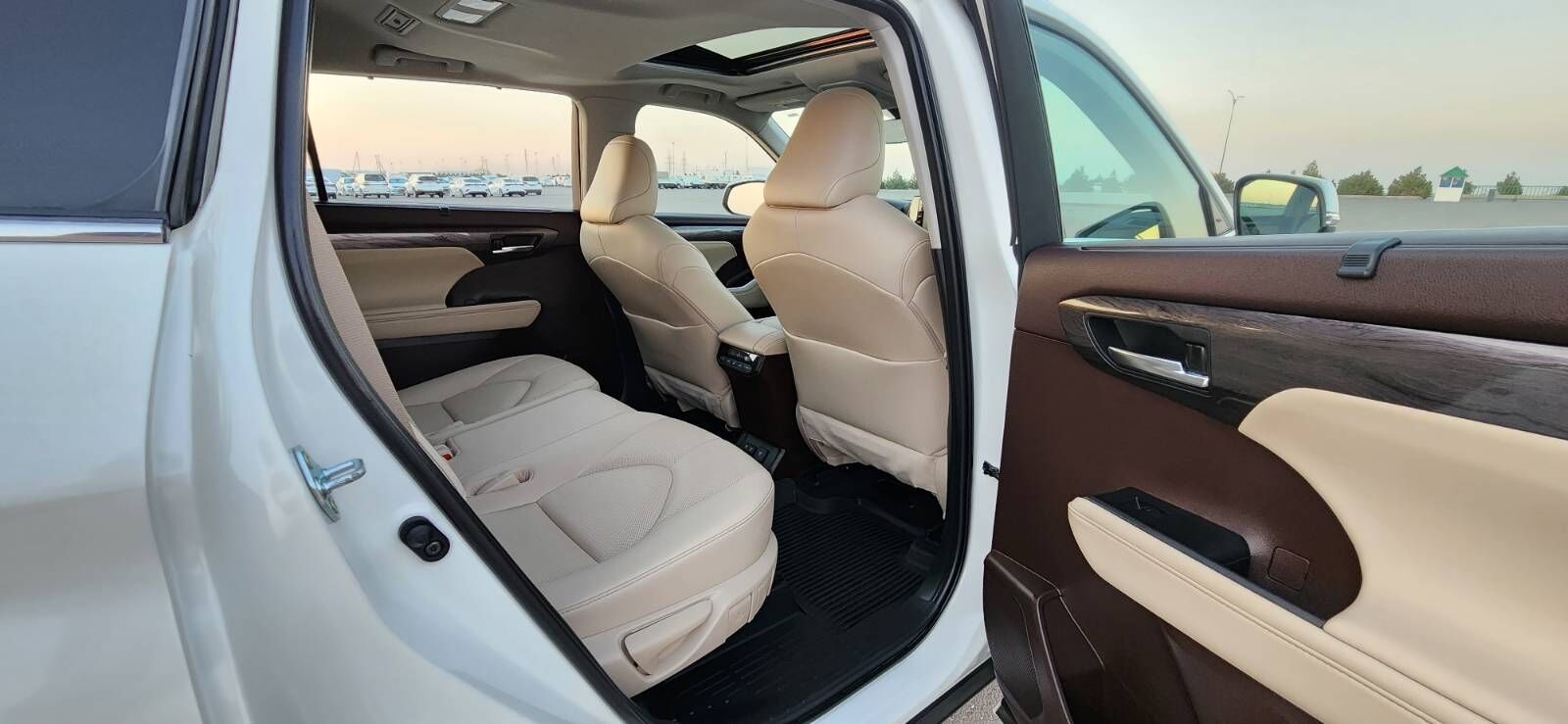 Toyota Highlander 2021 - 690 000 TMT - Aşgabat - img 5