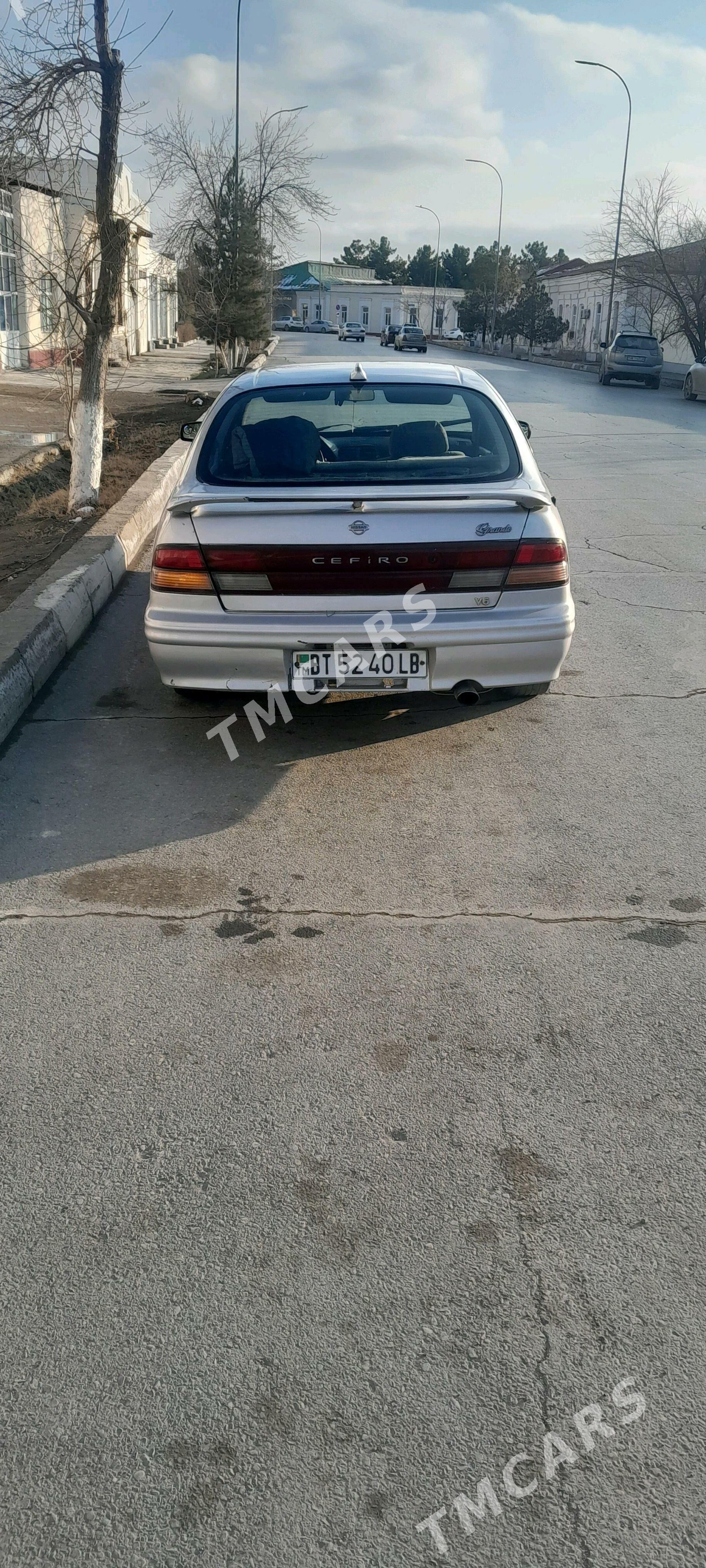 Nissan Cefiro 1996 - 38 000 TMT - Сакар - img 4