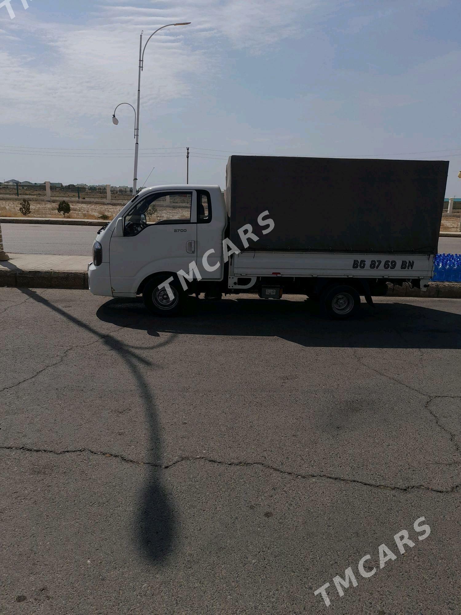 Kia Bongo 2015 - 200 000 TMT - Balkanabat - img 3