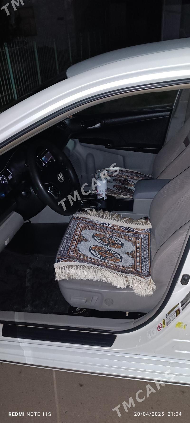 Toyota Camry 2012 - 200 000 TMT - Дашогуз - img 4