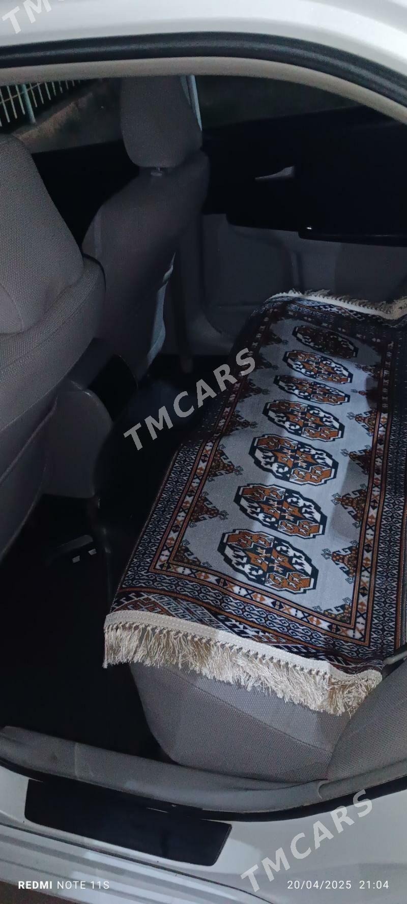 Toyota Camry 2012 - 200 000 TMT - Дашогуз - img 3