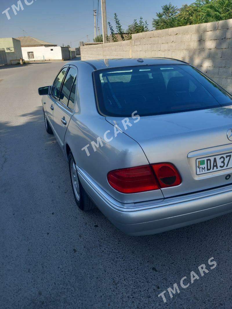 Mercedes-Benz E430 1999 - 100 000 TMT - Bäherden - img 6
