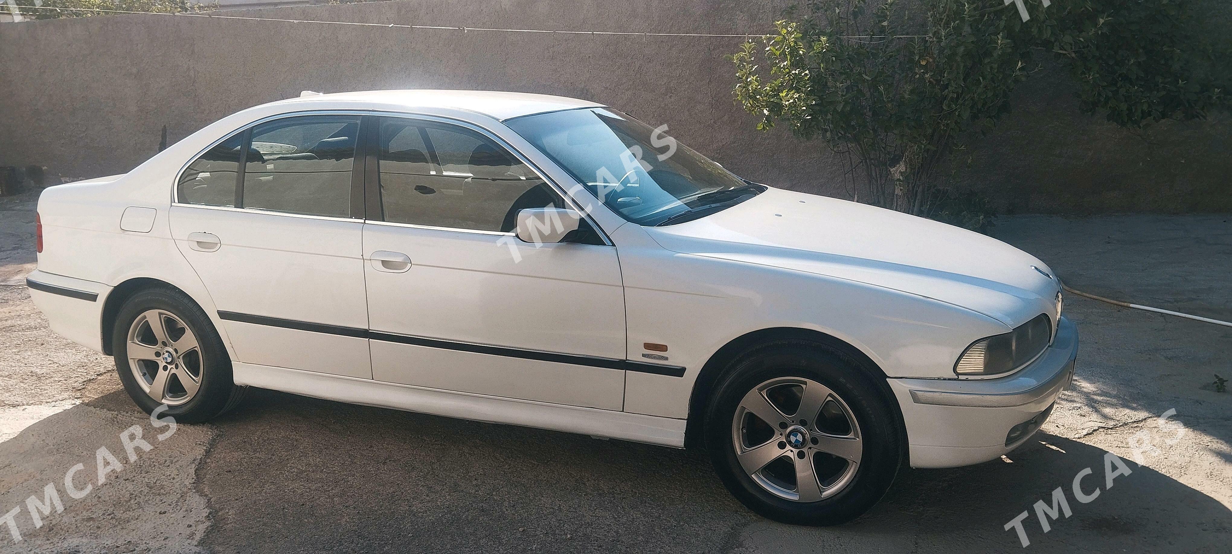 BMW E39 1999 - 99 000 TMT - Балканабат - img 3