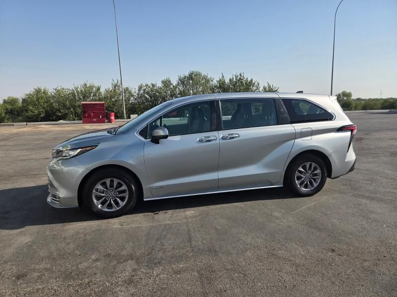 Toyota Sienna 2022 - 500 000 TMT - Туркменабат - img 7