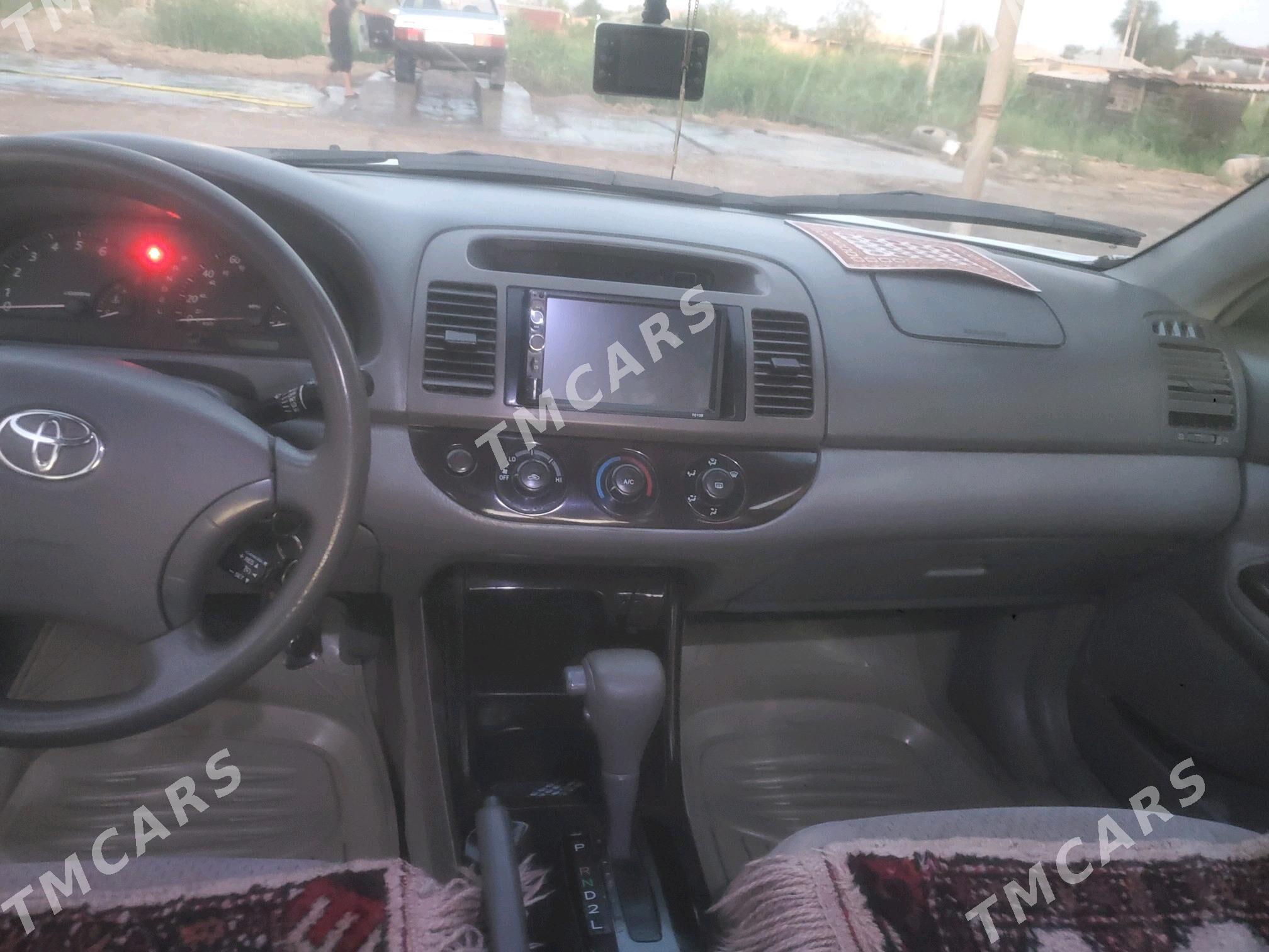 Toyota Camry 2004 - 120 000 TMT - Бабадайхан - img 7