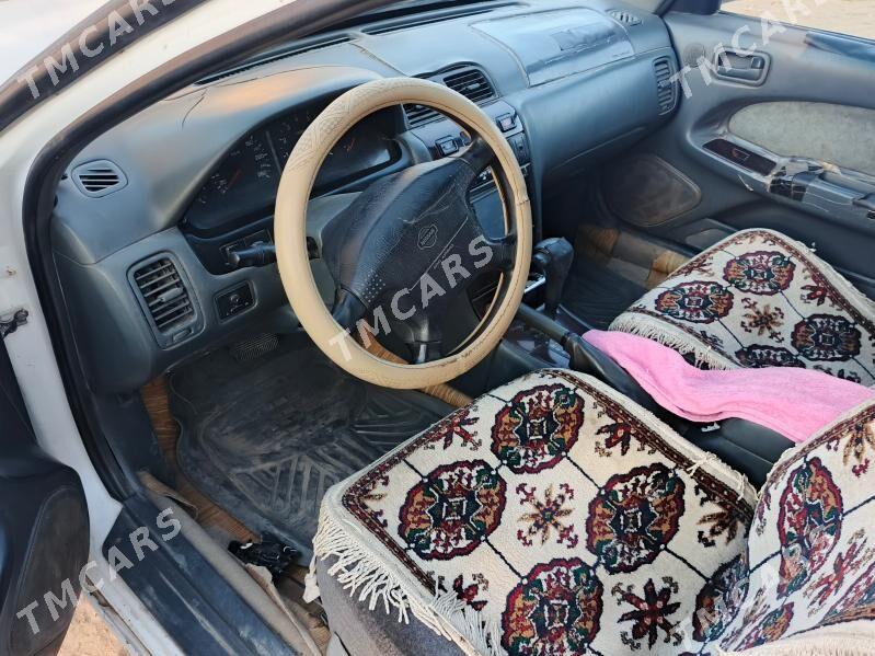 Nissan Maxima 1998 - 36 000 TMT - Саят - img 2